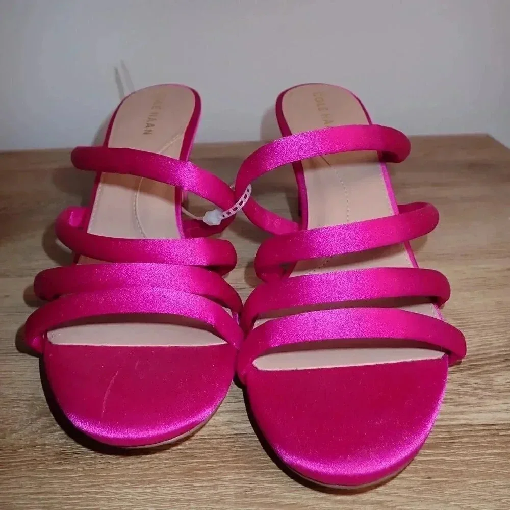 Brand New Cole Haan Pink heels size 9.5
